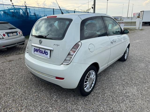 LANCIA Ypsilon 1.3 MJT 75 CV Versus