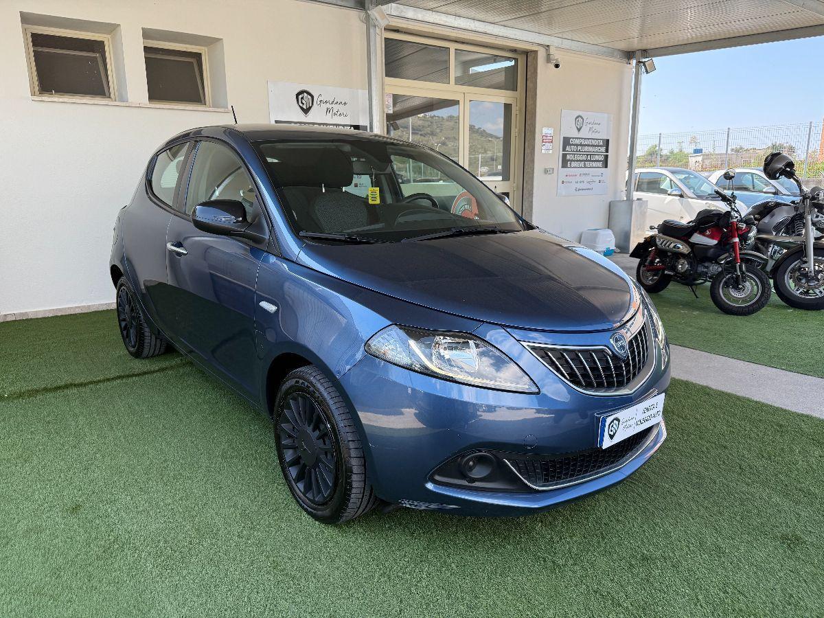 LANCIA - Ypsilon 1.0 firefly hybrid Silver s&s 70cv