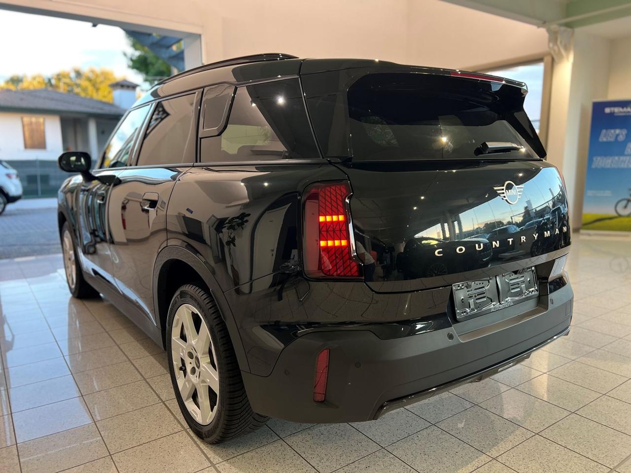 MINI Mini Countryman U25 1.5 48V C Blackyard auto