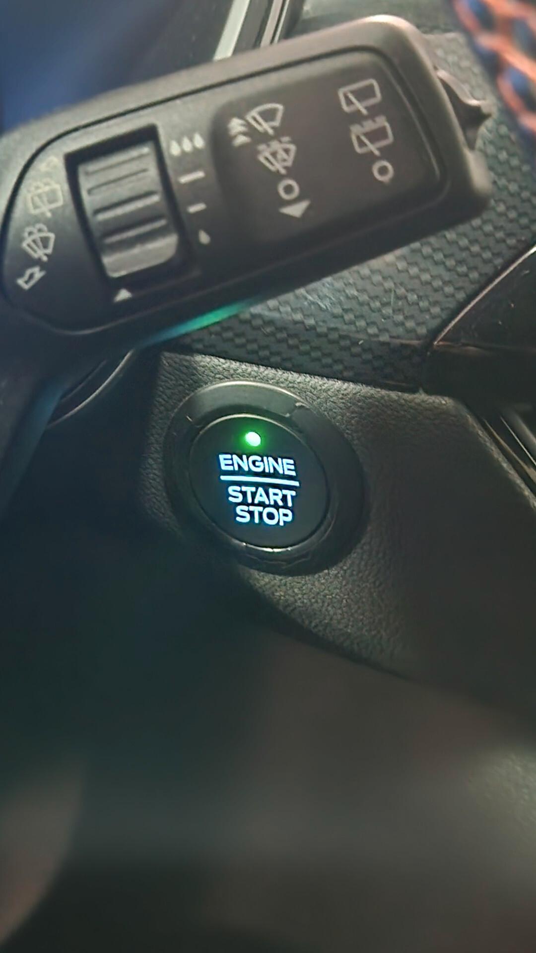 Ford Kuga 1.5 EcoBlue 120 CV aut. 2WD ST-Line led N1
