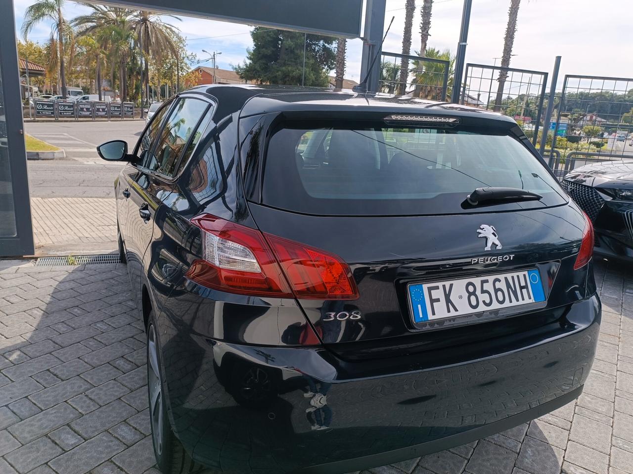 Peugeot 308 BlueHDi 120 S&S EAT6 Allure