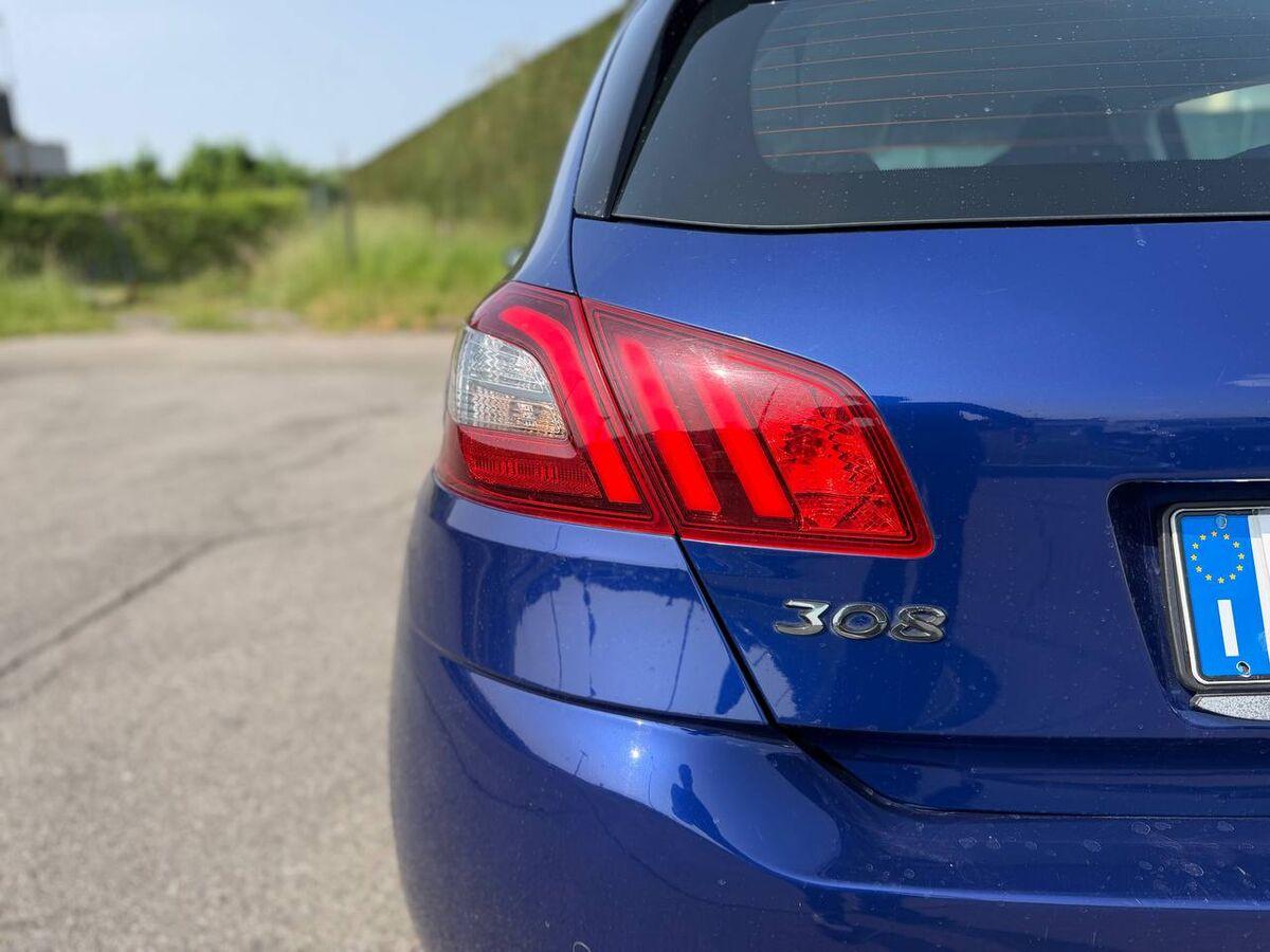 Peugeot 308 1.6 bluehdi Active s&s 100cv