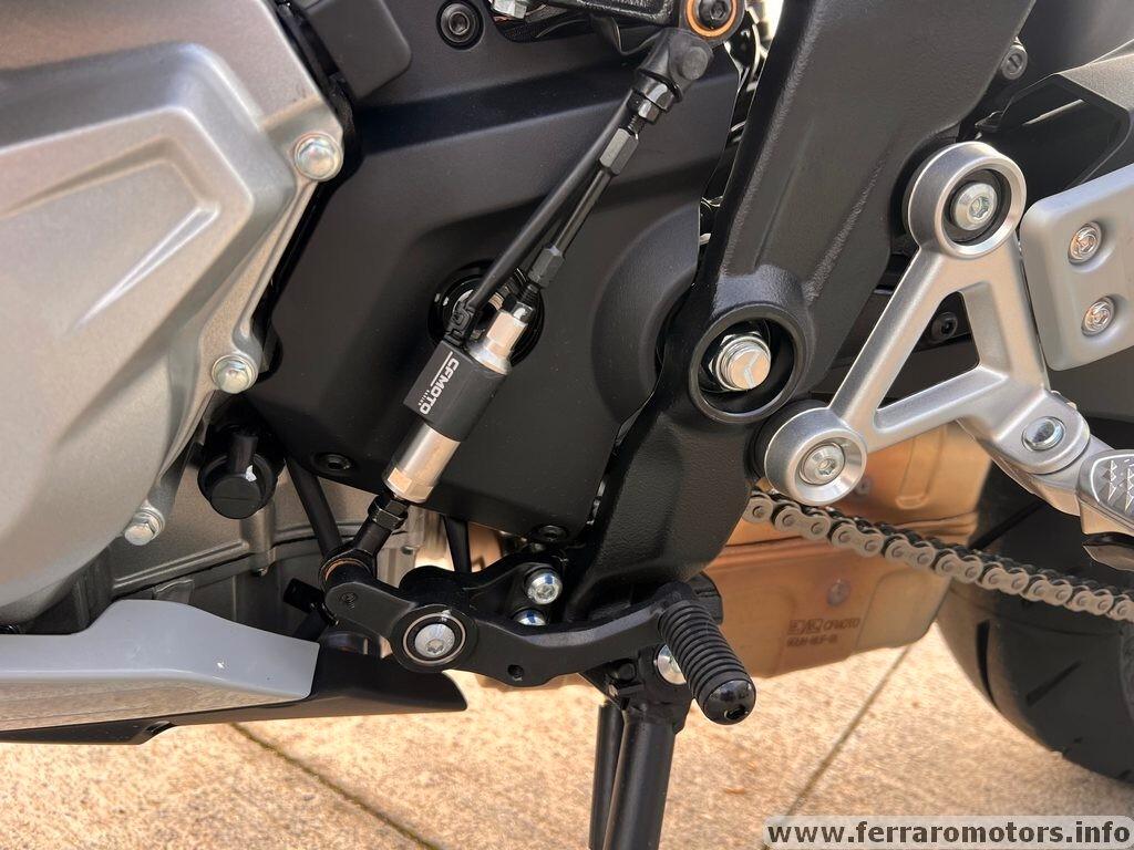 Cf Moto 675 sr-r piccolo mostriciattolo a 75 euro al mese senza anticipo