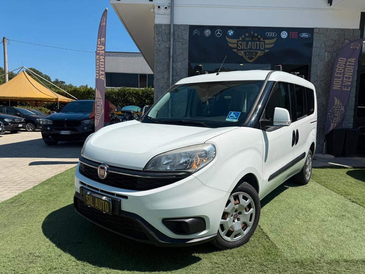 Fiat Doblò 1.6 MJT 16V 120CV / con PEDANA PER CARROZZINA