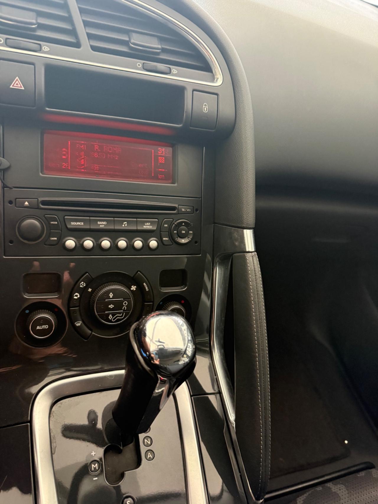 Peugeot 3008 1.6 HDi 110CV cambio automatico