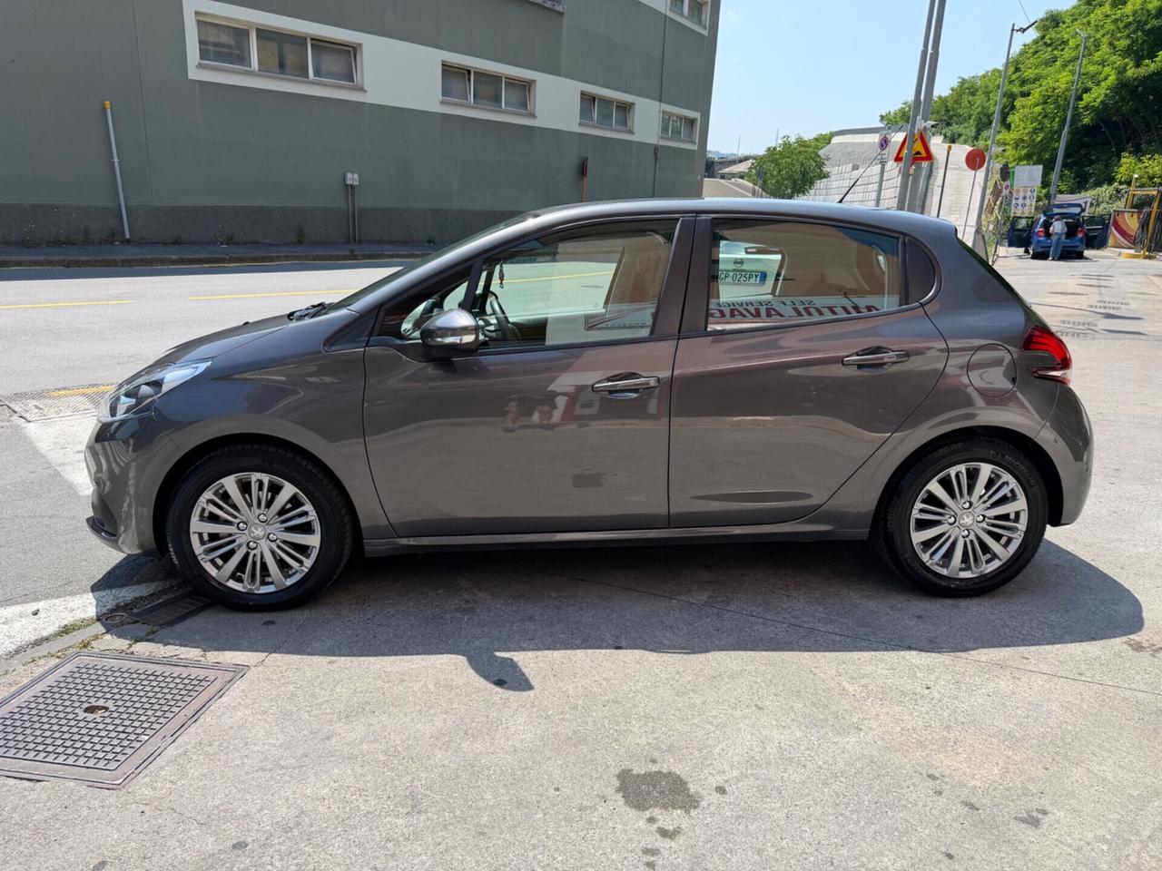 Peugeot 208 82 CV ALLURE KM 19 MILA !!!!