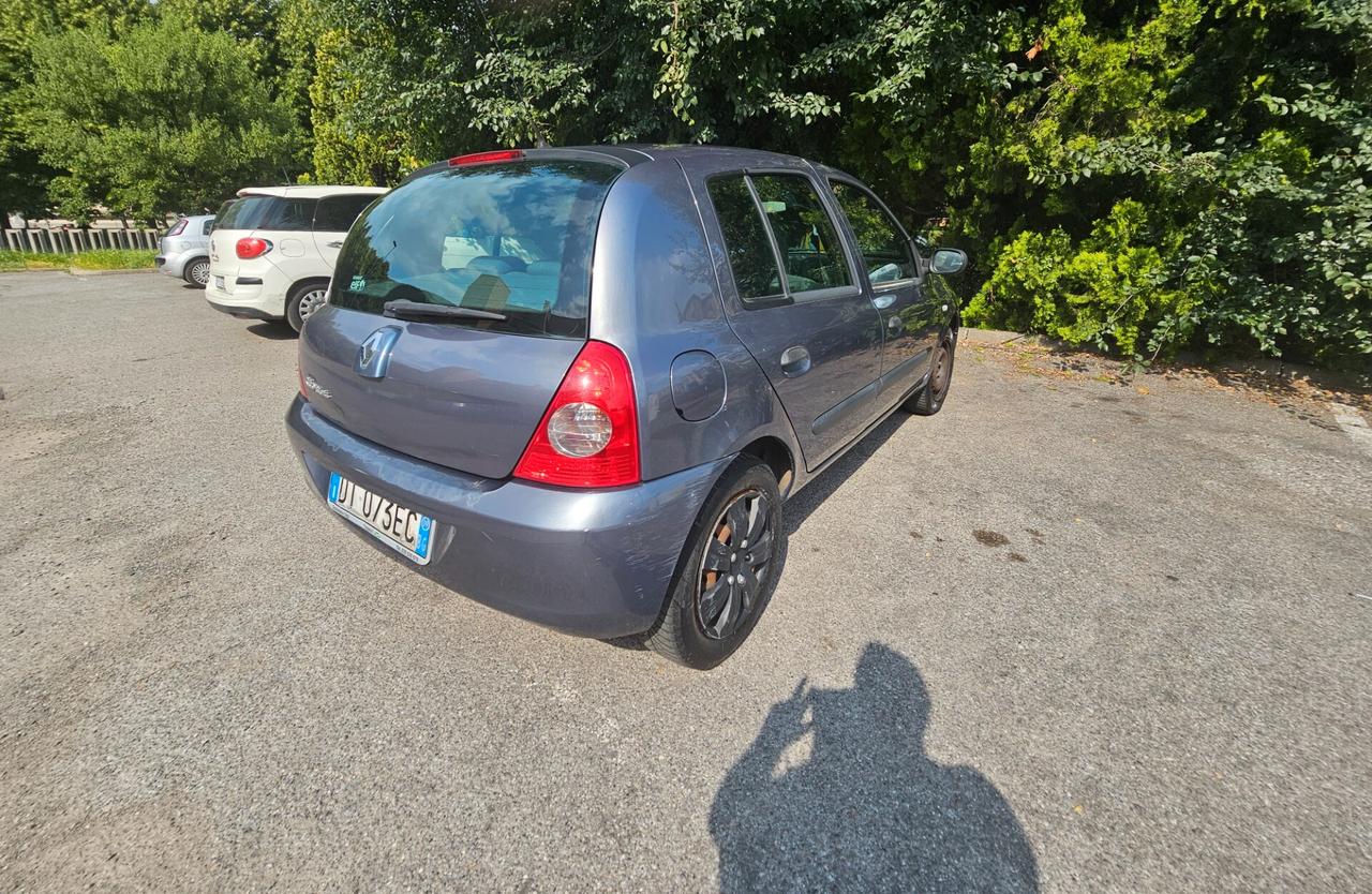Renault Clio Storia 1.2 5 porte 2009 GPL OK NEOPATENTATI