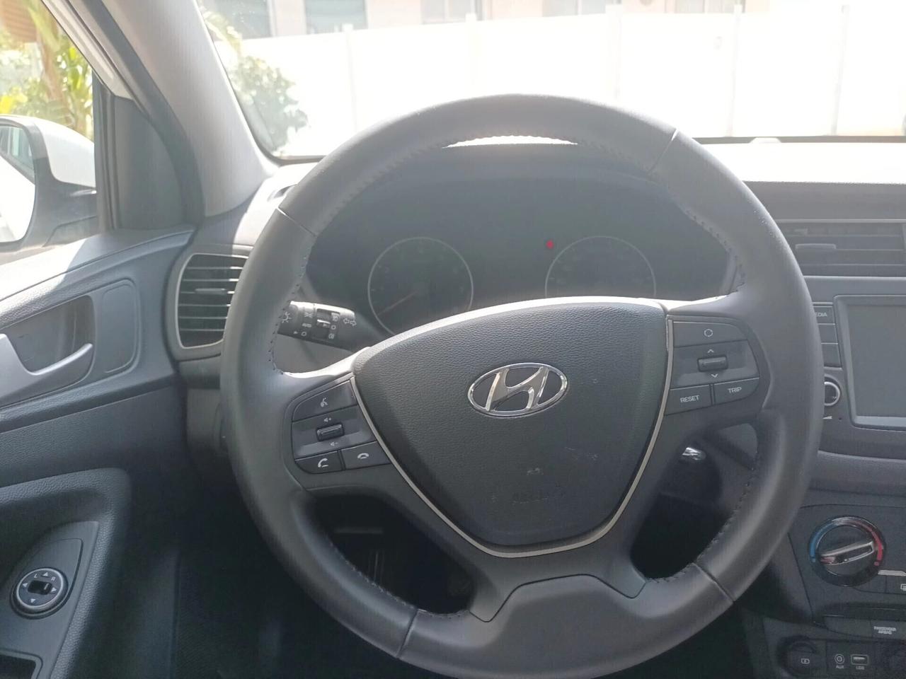 Hyundai i20 GPL 1.2 Connect Line MPI 75 CV