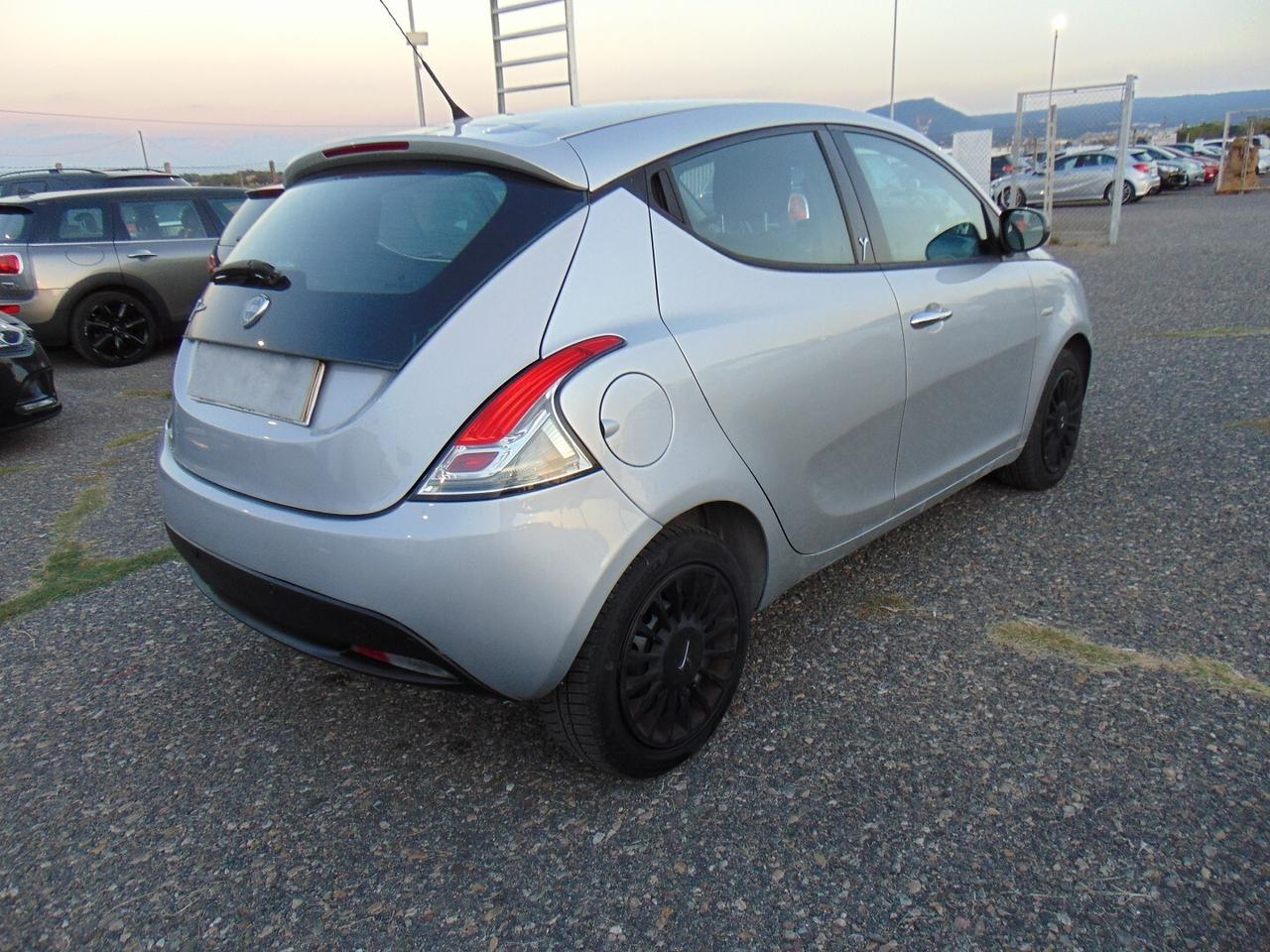 lancia y 1.3 mjt