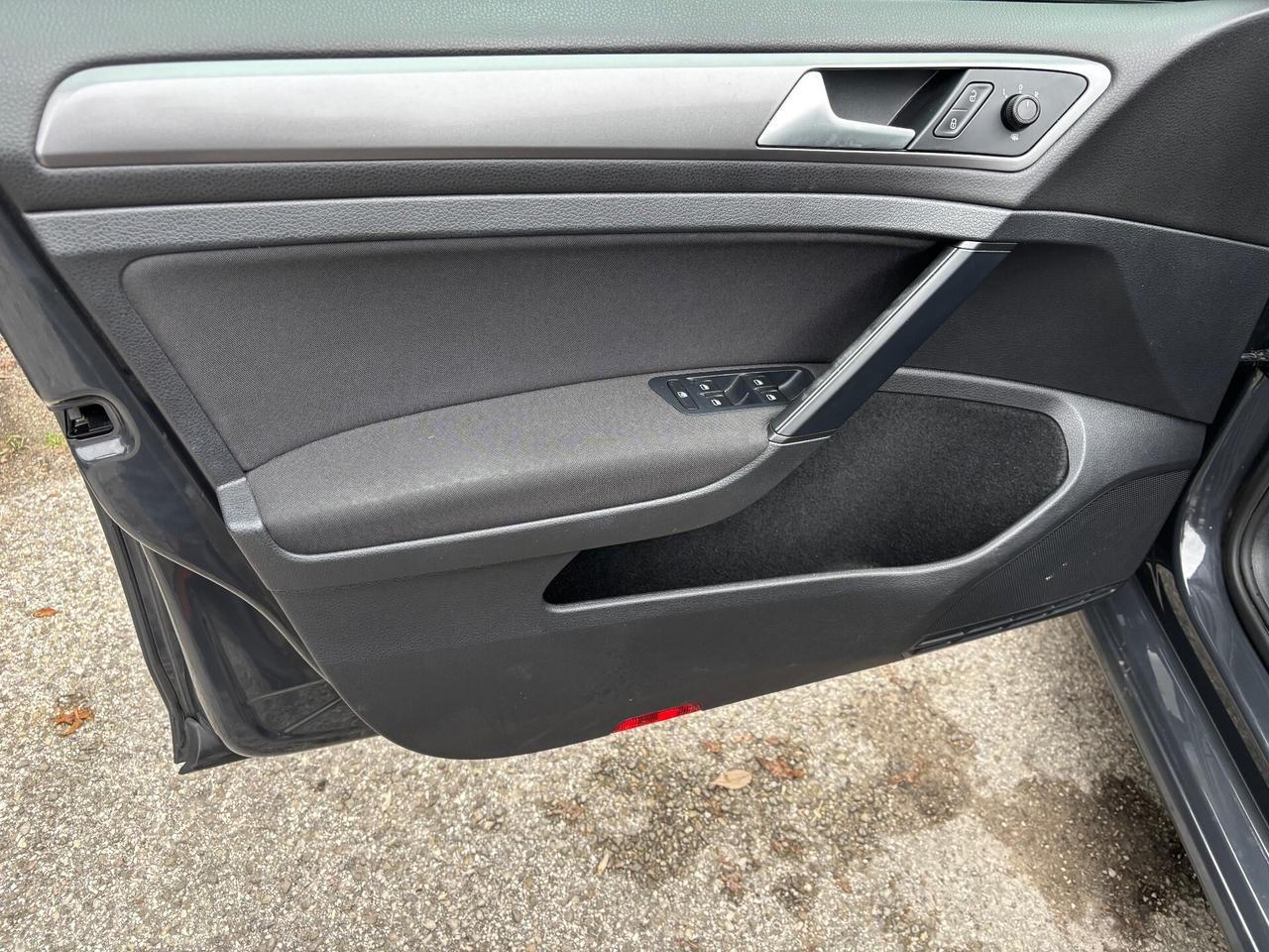 Volkswagen Golf 1.6 TDI 5p. Comfortline OK Neopatentati