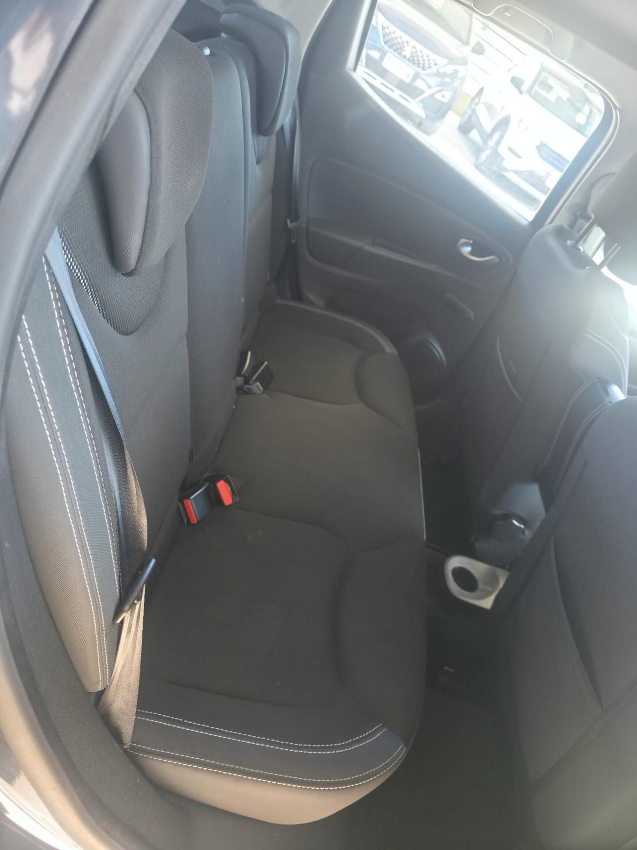 Renault Clio dCi 8V 75 CV 5 porte Moschino Life