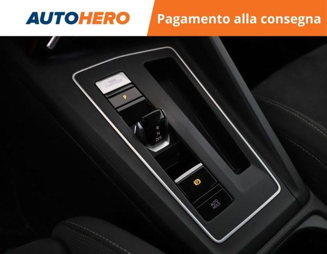 VOLKSWAGEN Golf 1.5 eTSI 150 CV EVO ACT DSG R-Line