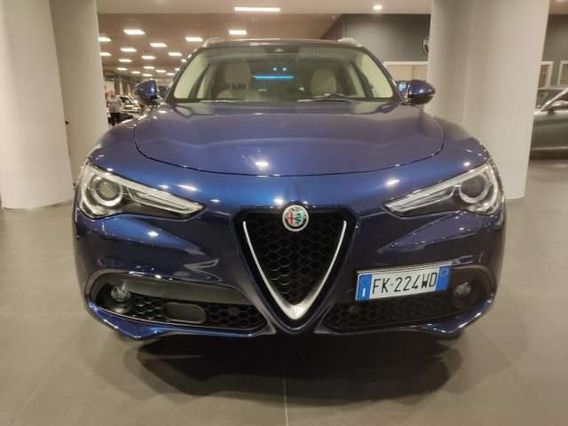 Alfa Romeo Stelvio 2.2 Turbodiesel 210 CV AT8 Q4 Executive