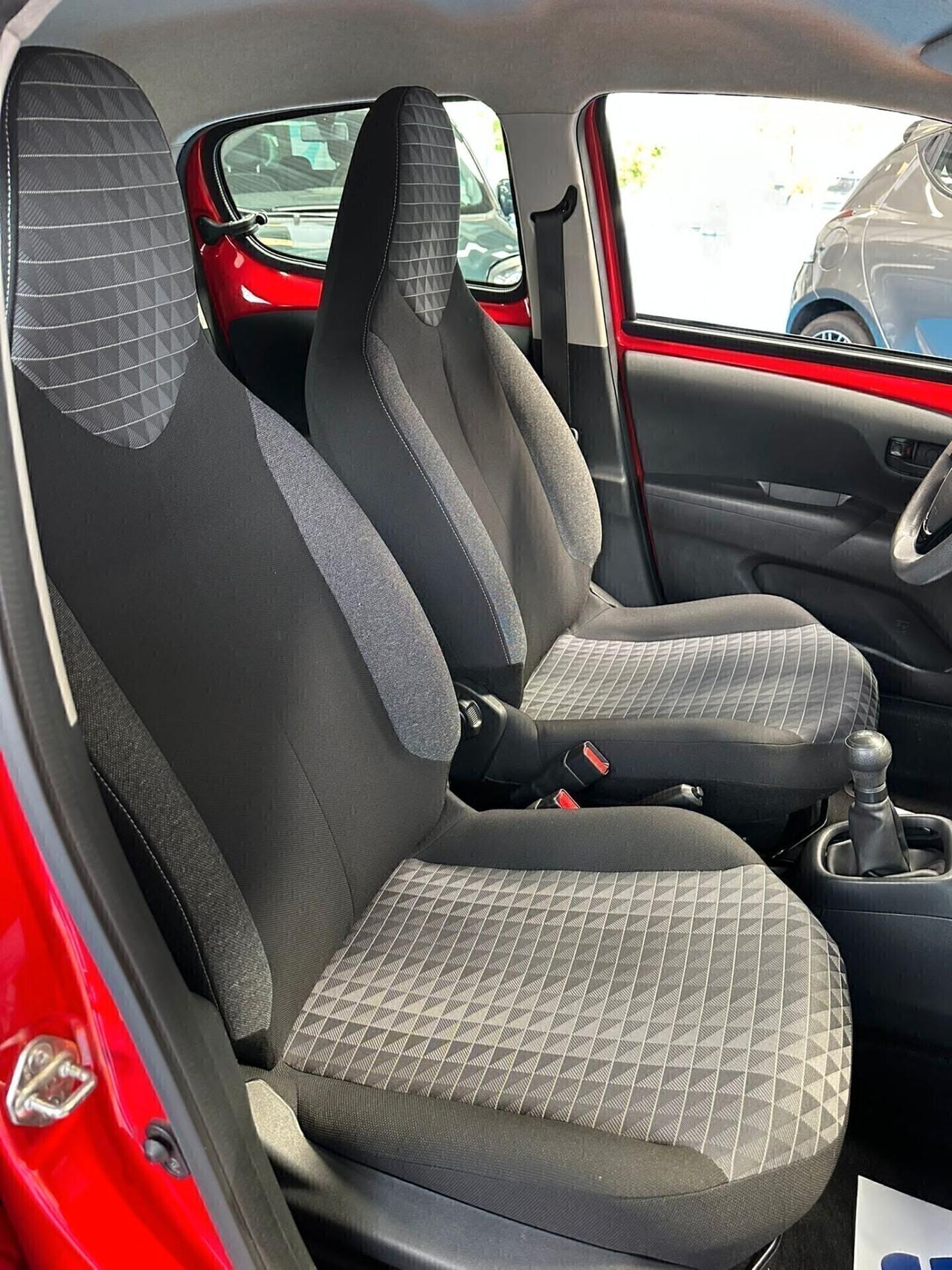 Peugeot 108 S&S 5 porte 2021 benzina
