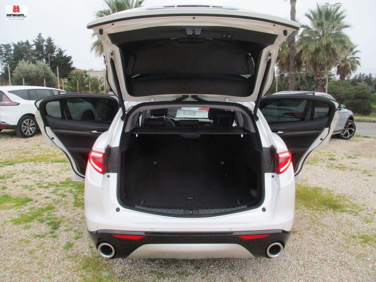 A.R.Stelvio 2.2 T.diesel 190CV AT8 Q4 TI-2021 FULL