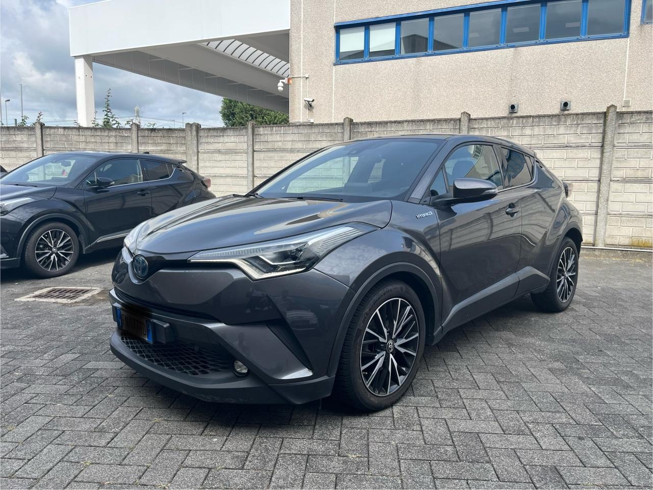 Toyota C-HR 1.8 Hybrid E-CVT Trend