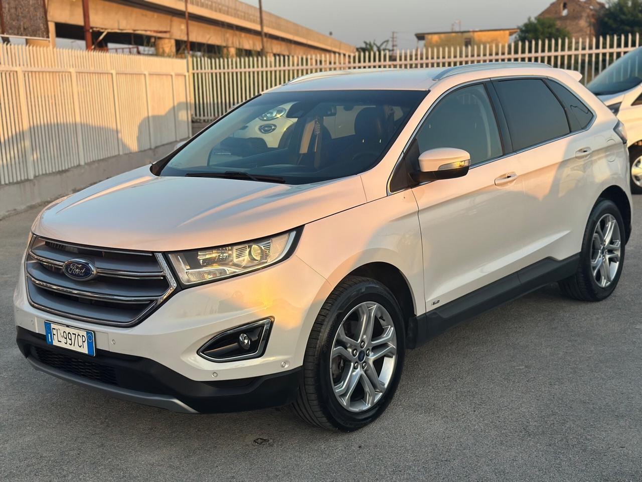 Ford Edge. 2017 2.0 Diesel 210 CV AWD AUT. Titanium