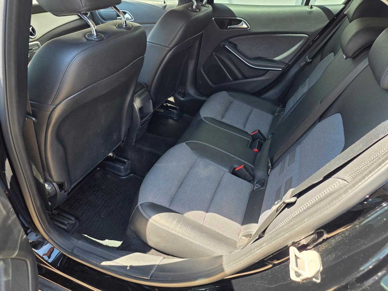 Mercedes-benz GLA 180D Premium Euro 6