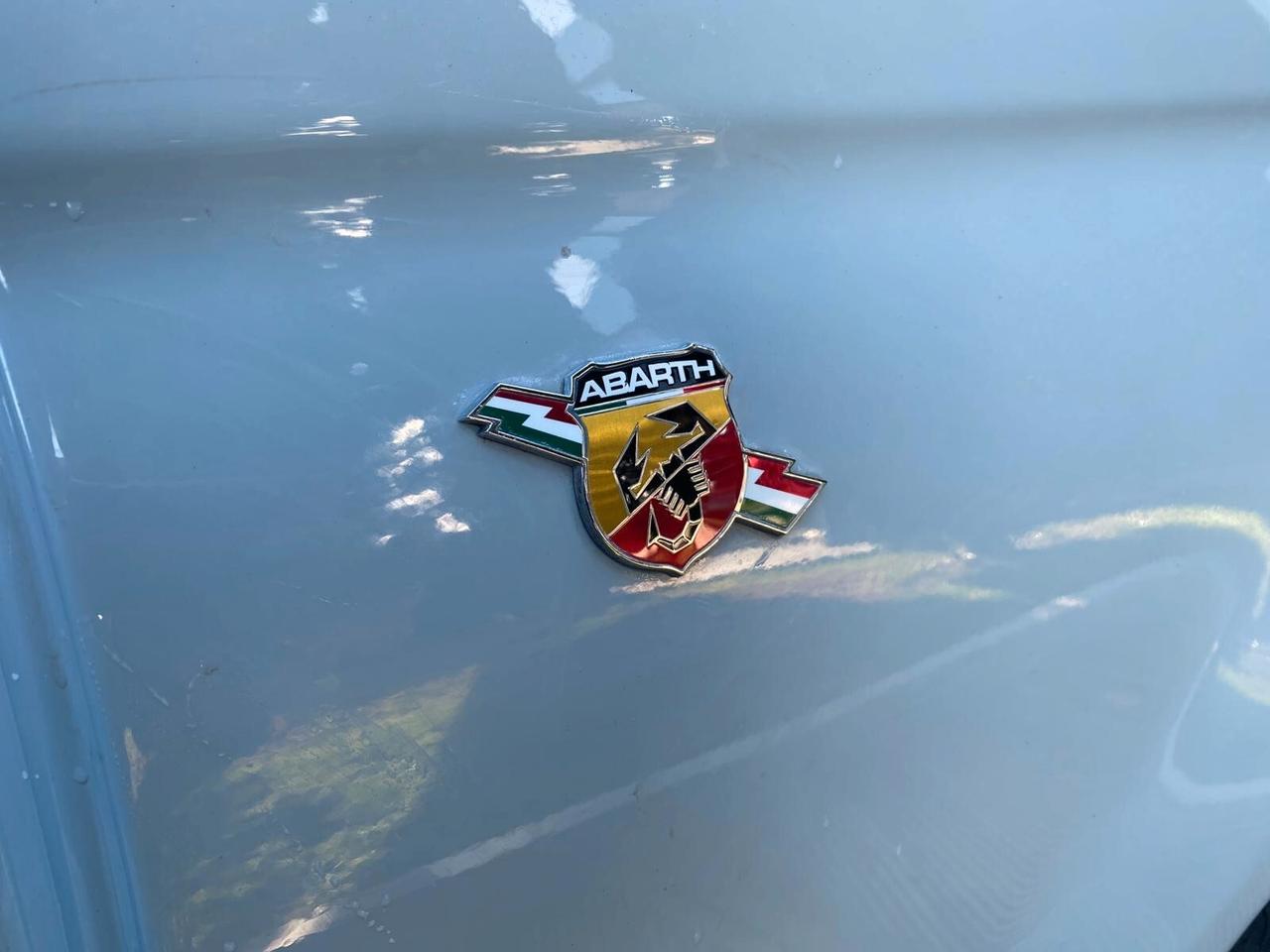 Abarth 500 1.4 Turbo T-Jet MTA Custom Turismo