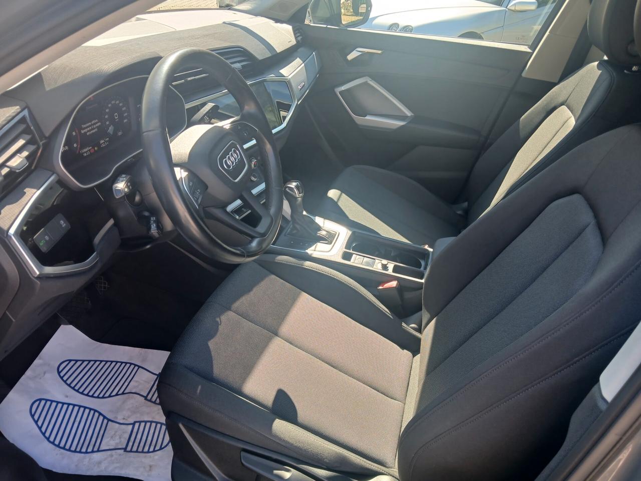 Audi Q3 40 TDI quattro S tronic Business Advanced