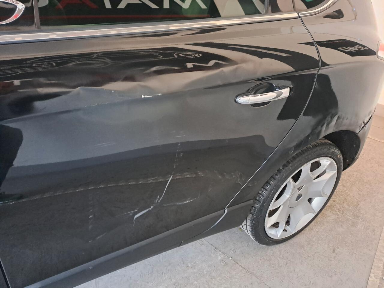 Lancia Delta 1.9 MJT Twinturbo DPF Platino