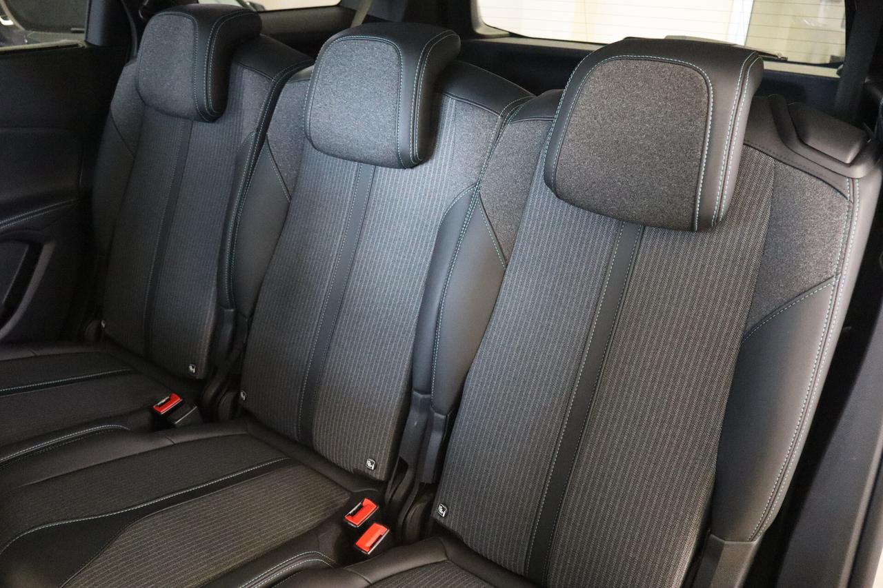Peugeot 5008 1.5 BLUEHDI 130 CV 7 POSTI ALLURE PACK EAT8 CATENA 8 mm