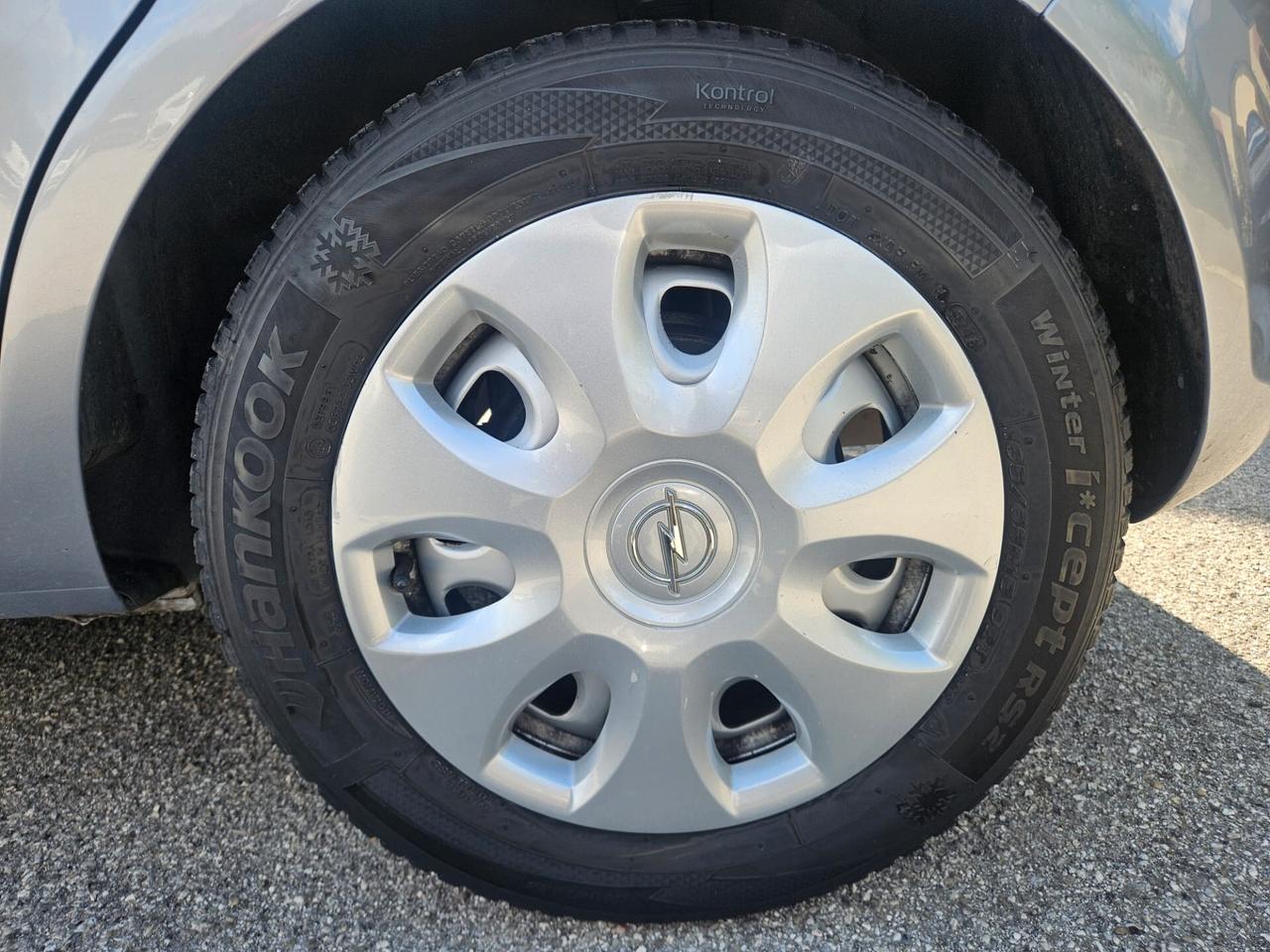 Opel Corsa 1.2 5 porte Club