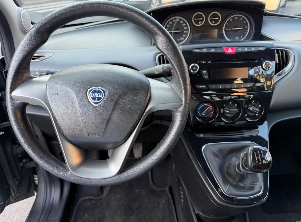 Lancia Ypsilon 1.2 benz/GPL Ecochic Gold
