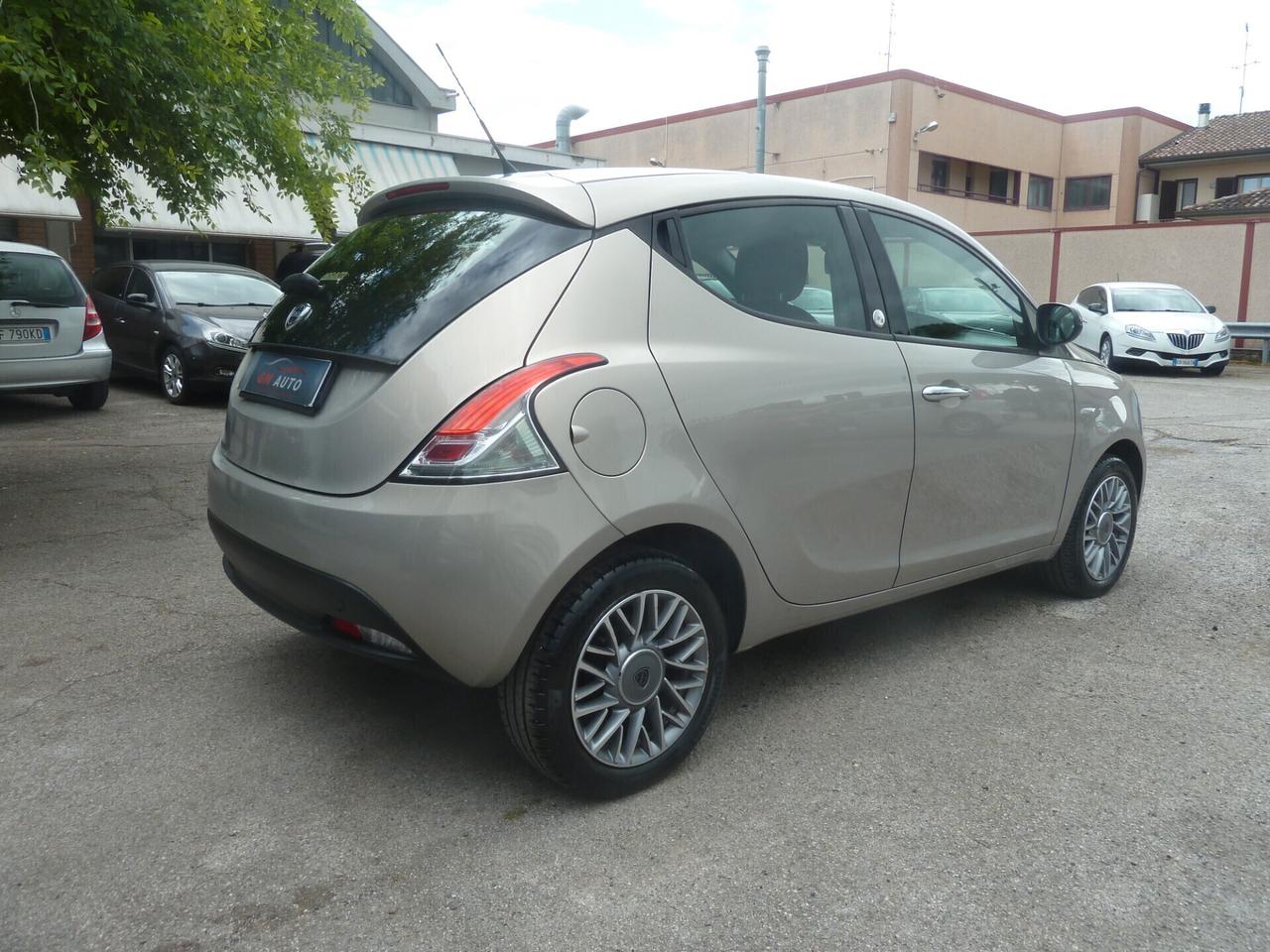 Lancia Ypsilon 1.2 69 CV 5p. GPL OK Neopatentati