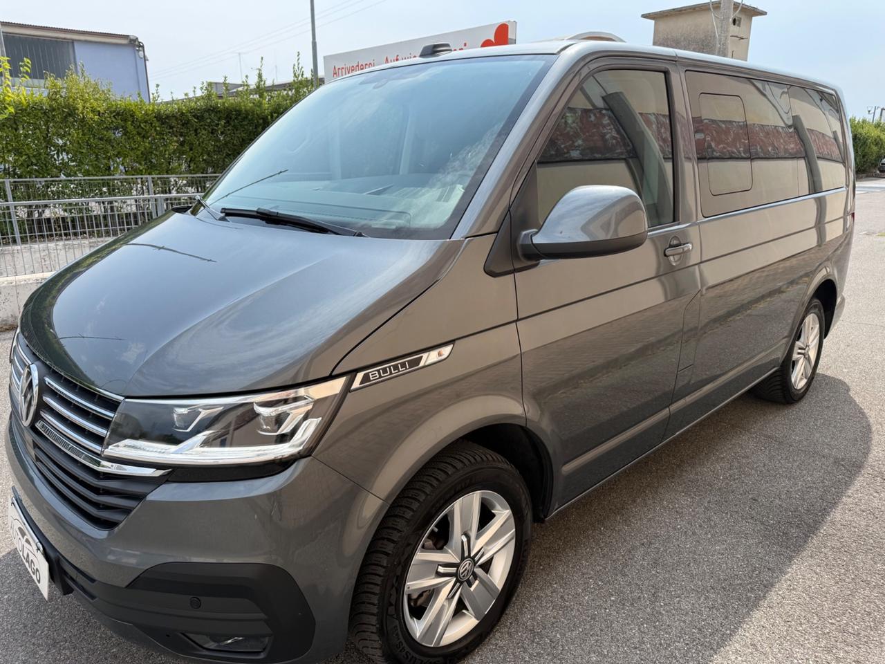 Volkswagen Caravelle 2.0 TDI 150CV DSG Cruise 9Posti