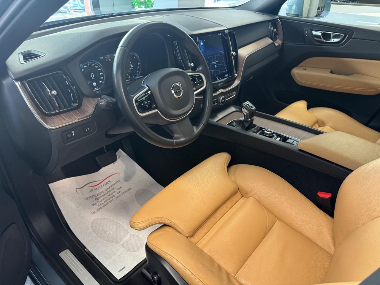 VOLVO XC60 2.0 190 CV AWD TETTO IVA ESPOSTA