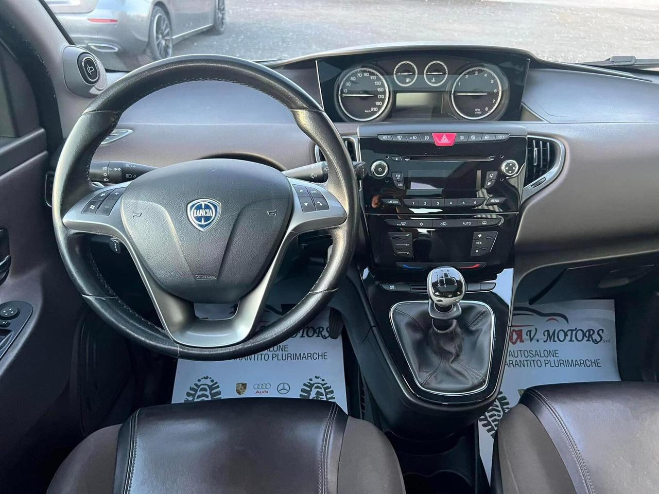 Lancia Ypsilon PLATINUM TETTO APRIBILE