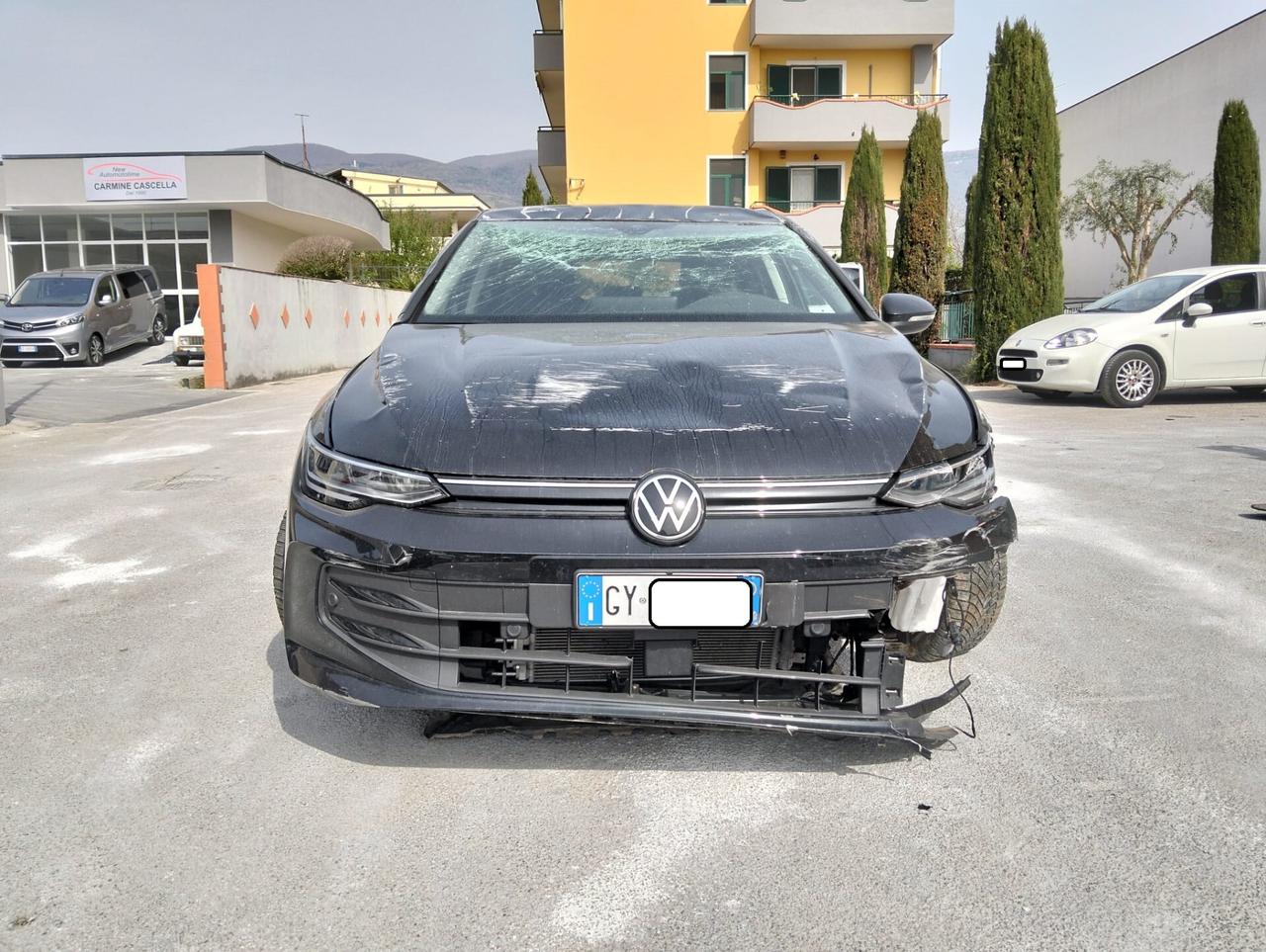 Volkswagen Golf 1.5 TSI 115cv 2025 SINISTRATA
