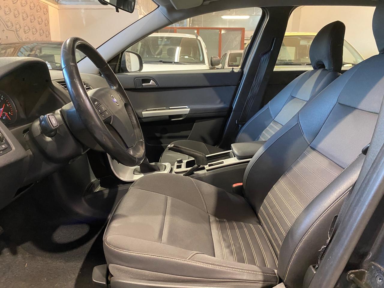 Volvo V50 1.6D 2012 • Spaziosa e sicura