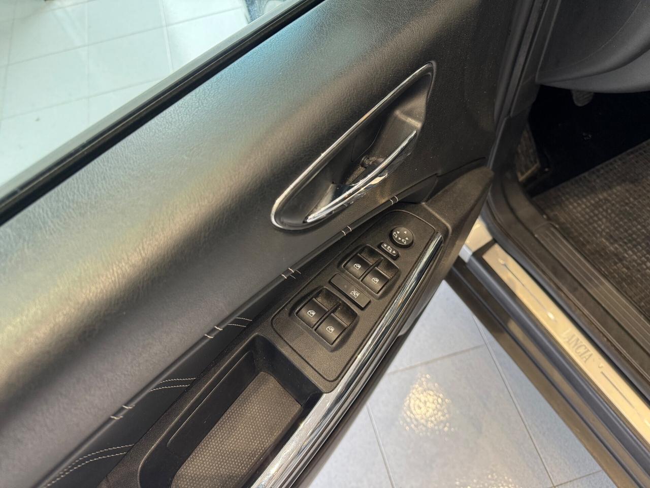 Lancia Delta 1.6 MJT Platino “TETTO APRI”