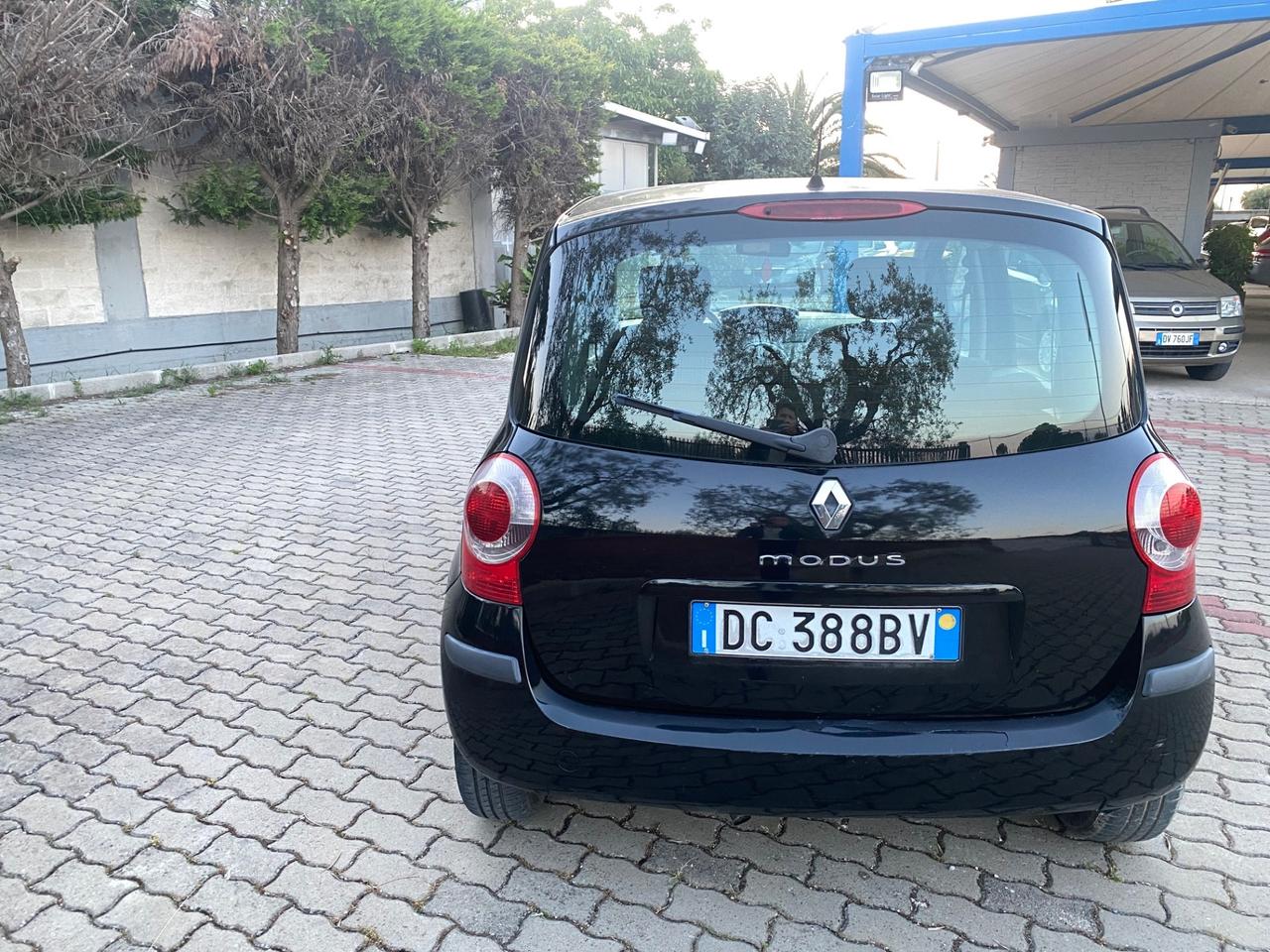 Renault Modus 1.2 16V Confort Authentique