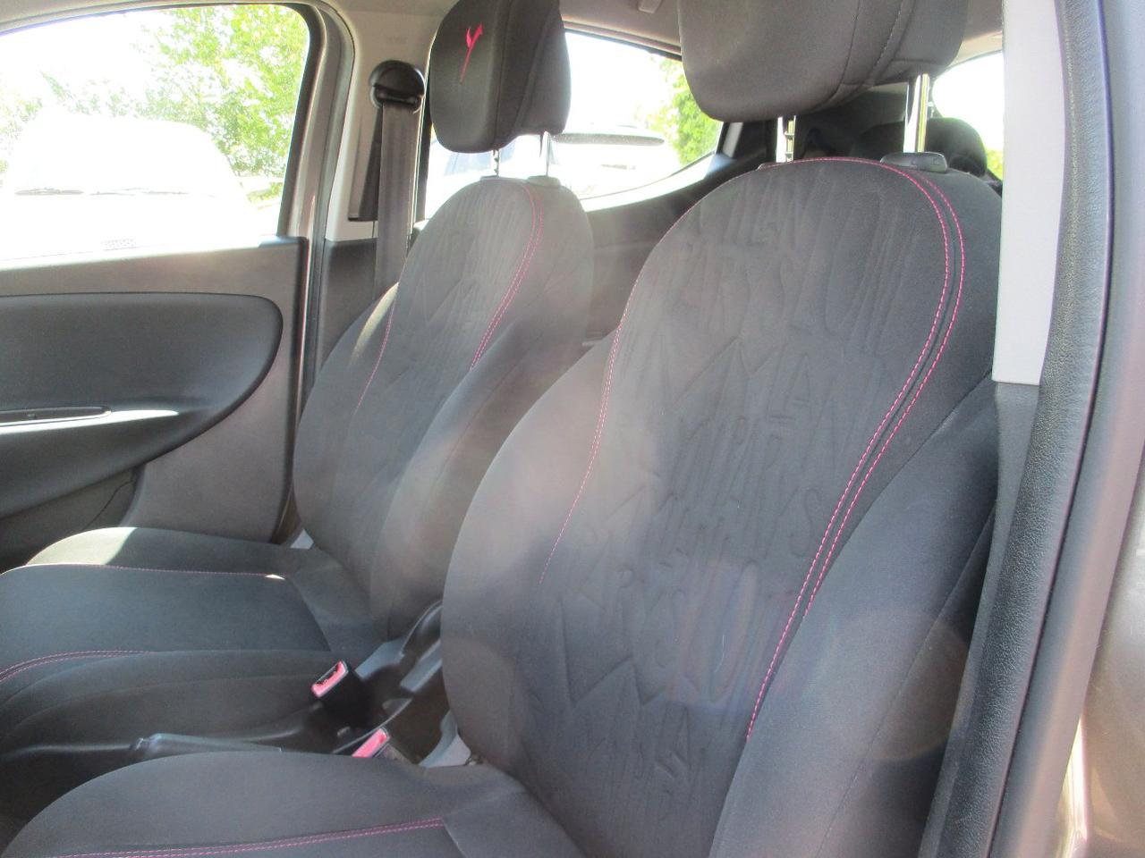 Lancia Ypsilon 5 Porte Ypsilon 1.3 mjt Elefantino Rosa 95cv OK NEOPAT.