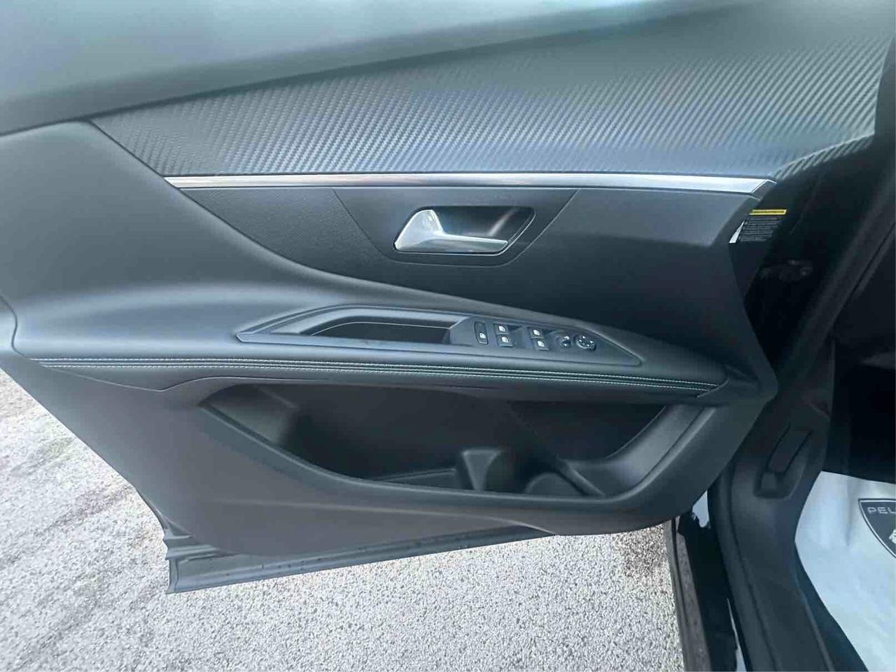 Peugeot 3008 BlueHDi 130 S&S EAT8 Allure