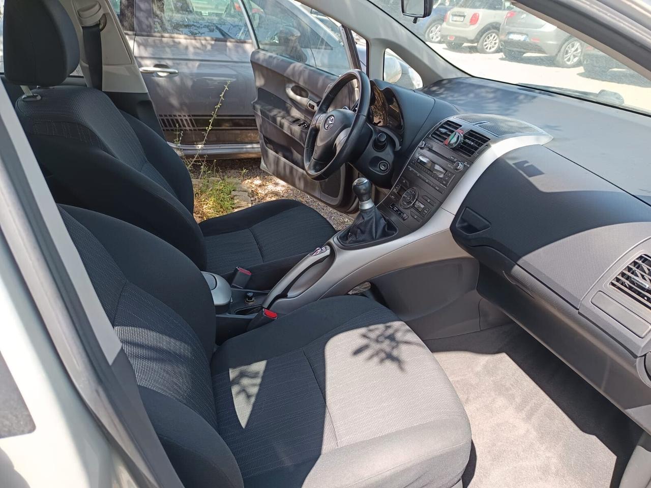 Toyota Auris 2009 - 1.4 D-4D Lb automobili