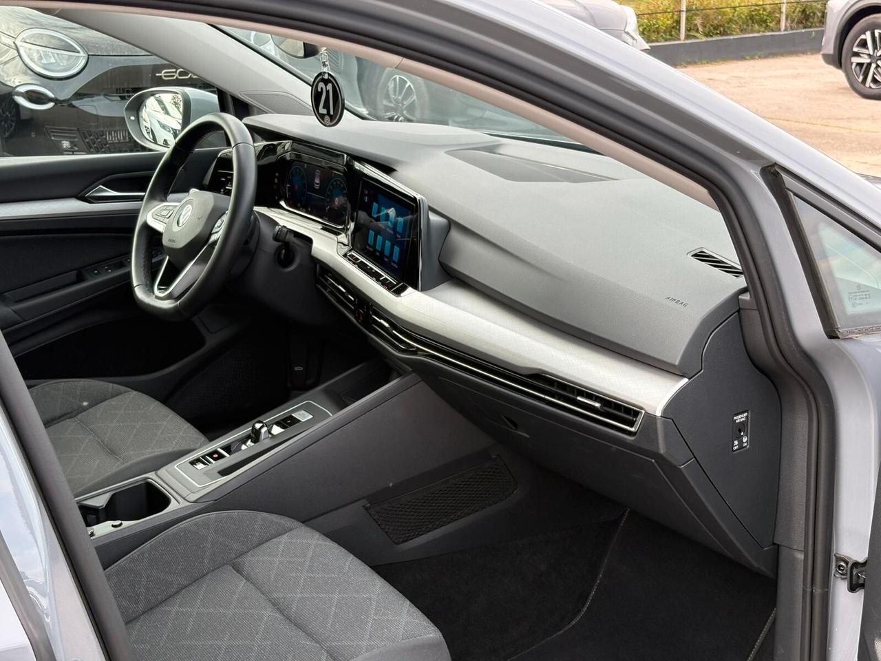 Volkswagen Golf 1.0 eTSI EVO DSG Life