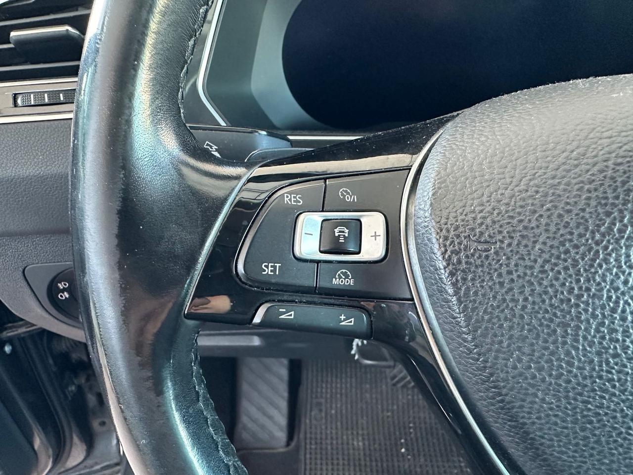 Volkswagen Tiguan Business 2.0 TDI #7045