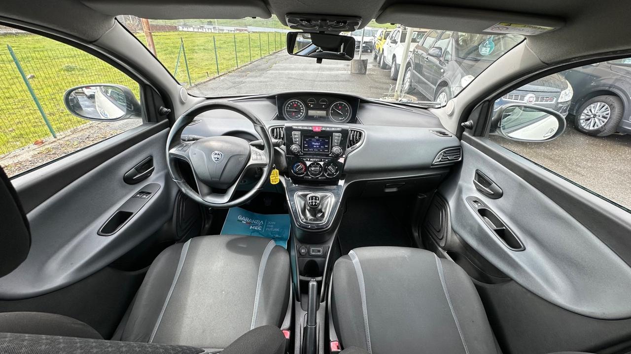 Lancia Ypsilon 1.3 MJT 16V 95 CV 5 porte S&S Silver