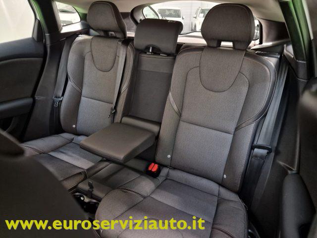 VOLVO V40 Cross Country D2 Geartronic Business