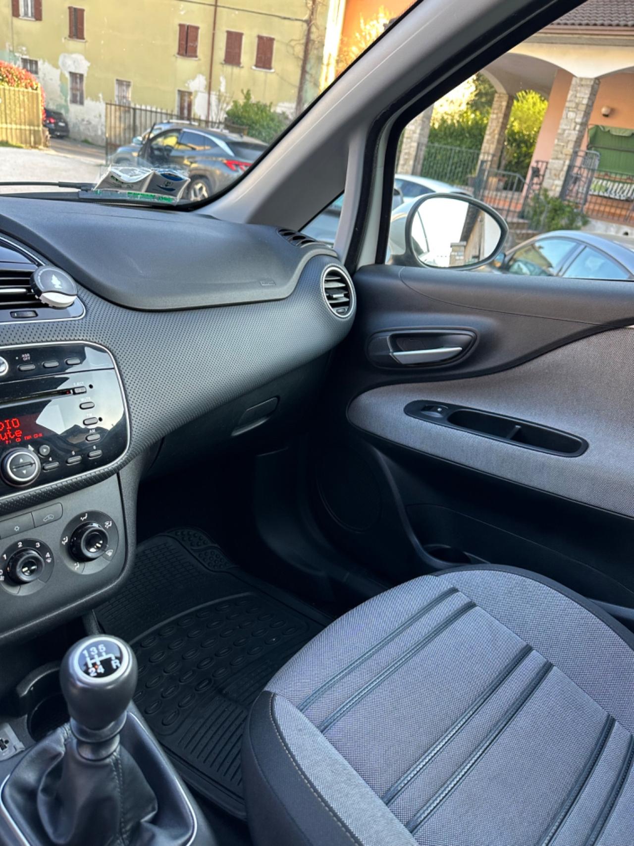 Fiat PUNTO EVO 1.2 DYNAMIC NEOPAT KMCERT GARANZ UNICOPR