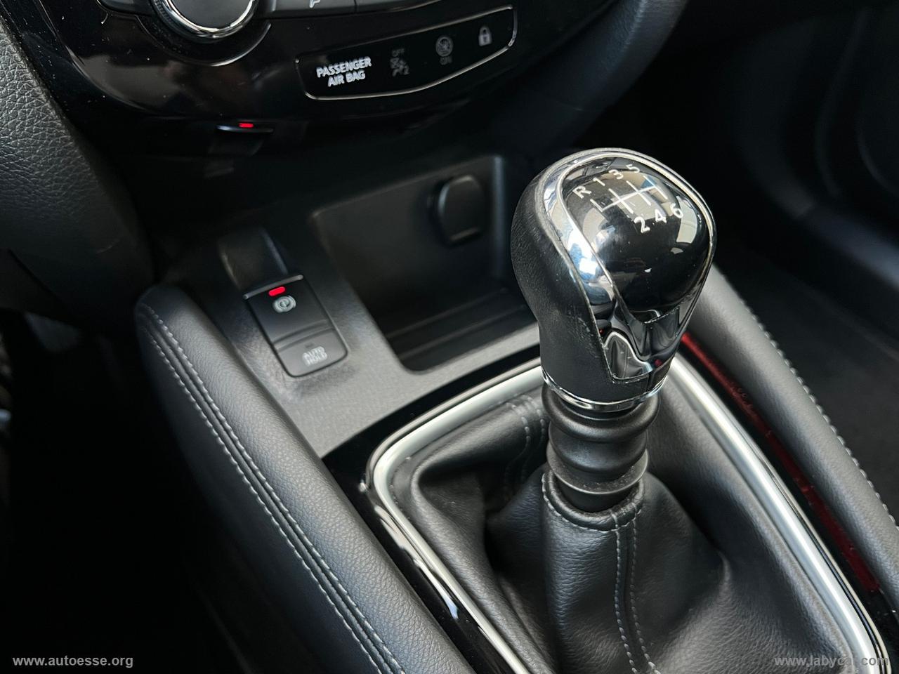 NISSAN Qashqai 1.2 DIG-T Tekna