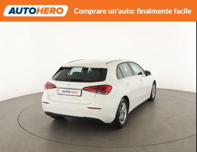 MERCEDES-BENZ A 180 d Business