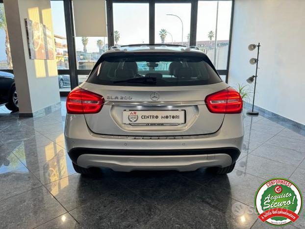 MERCEDES-BENZ GLA 200 CDI Automatic Sport Tetto