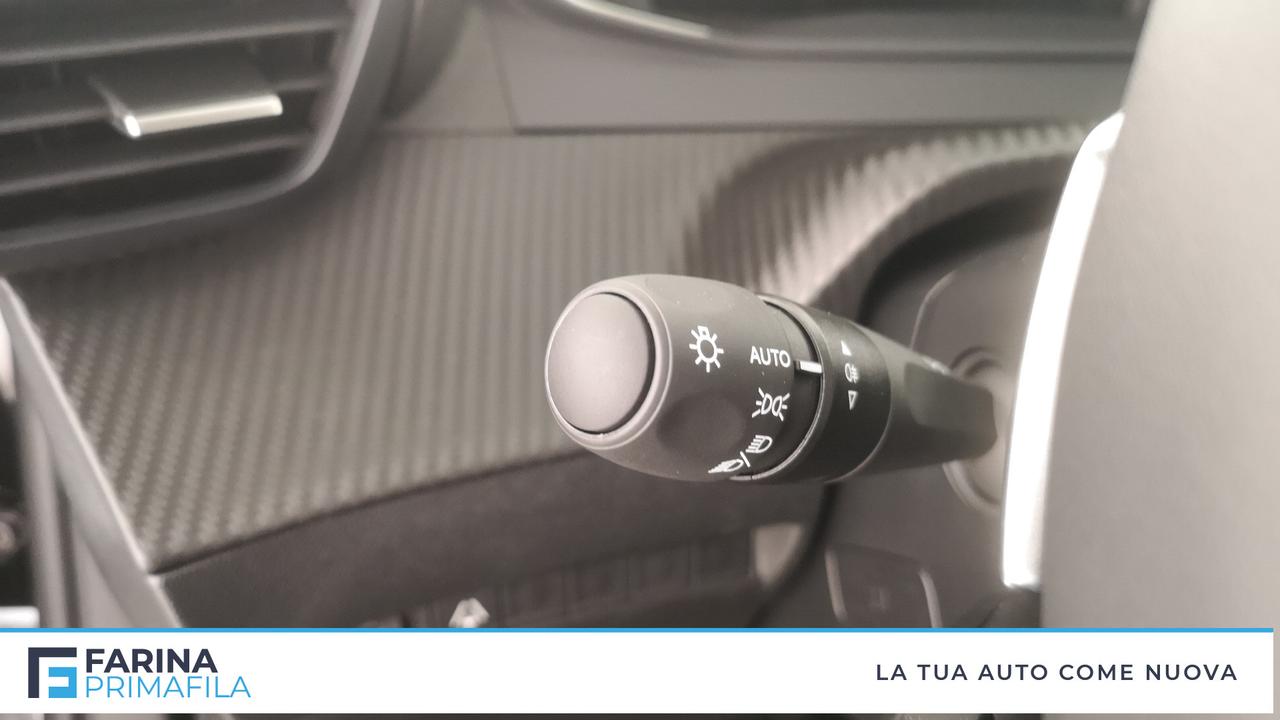 PEUGEOT 2008 1.2 hybrid Allure 136cv e-dcs6