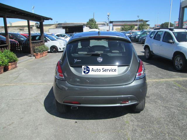 LANCIA Ypsilon 1.2 69 CV 5 porte GPL Ecochic Gold