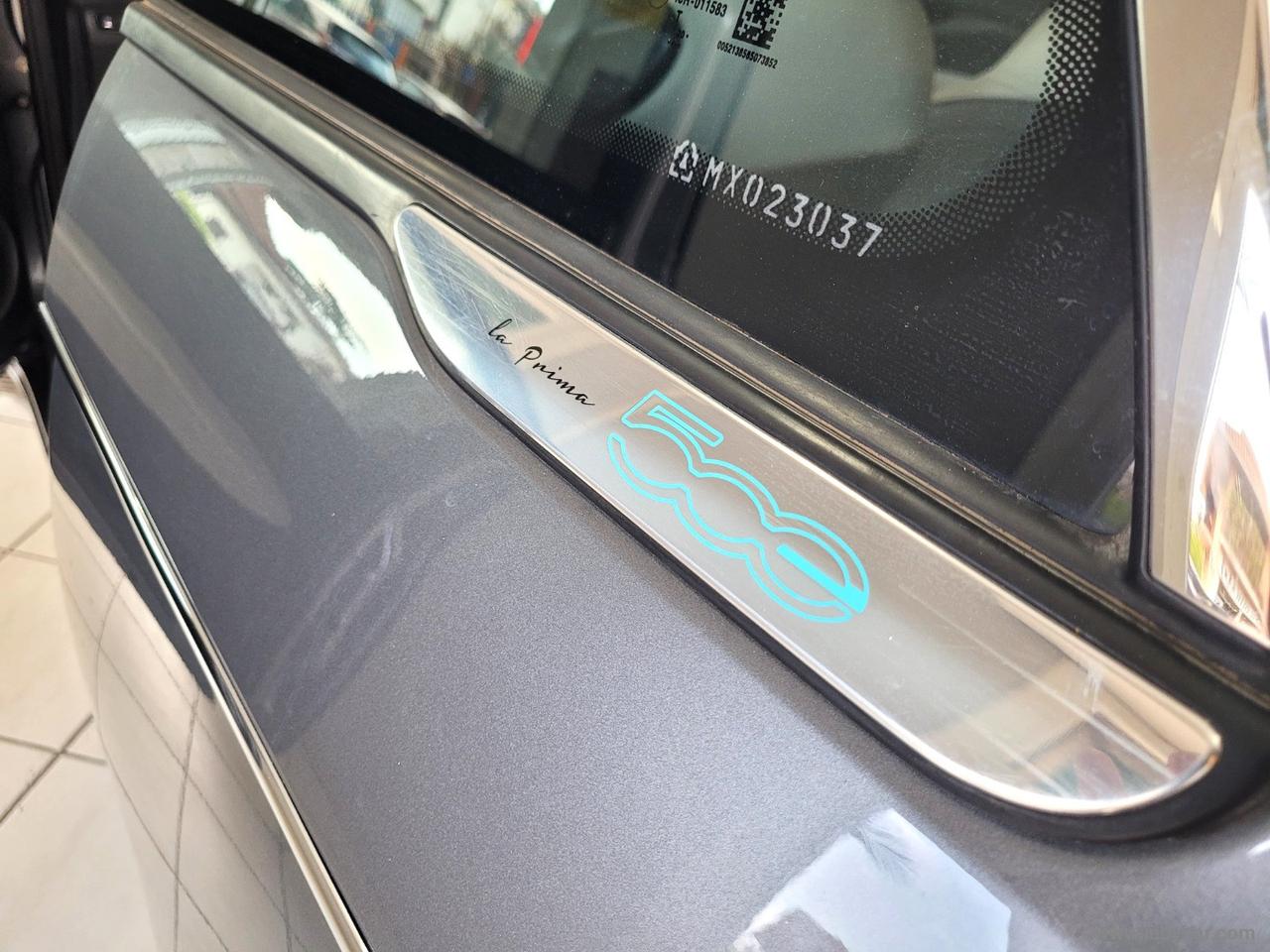 FIAT 500E La Prima Cabrio 42 kWh UNIPRO*CERT